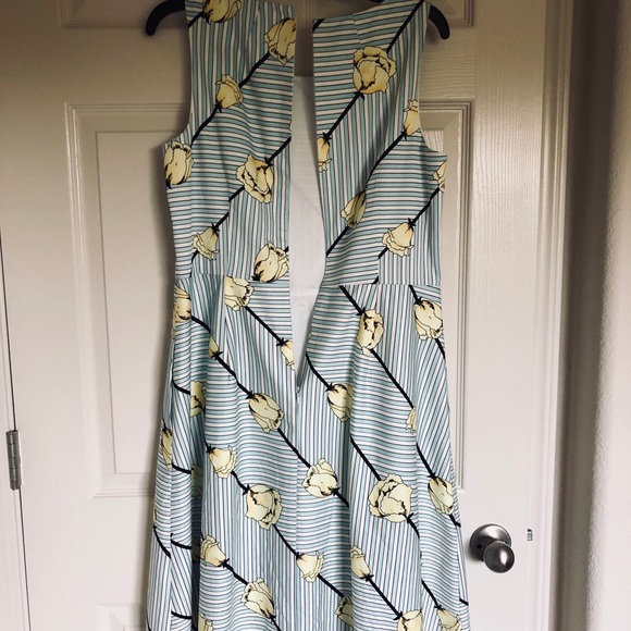 Talbots fit and flare style dress size 10 - Picture 3 of 9